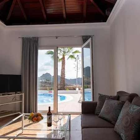 Simona. Peaceful 3 Bedroom Villa. ヴィラ Chayofa
